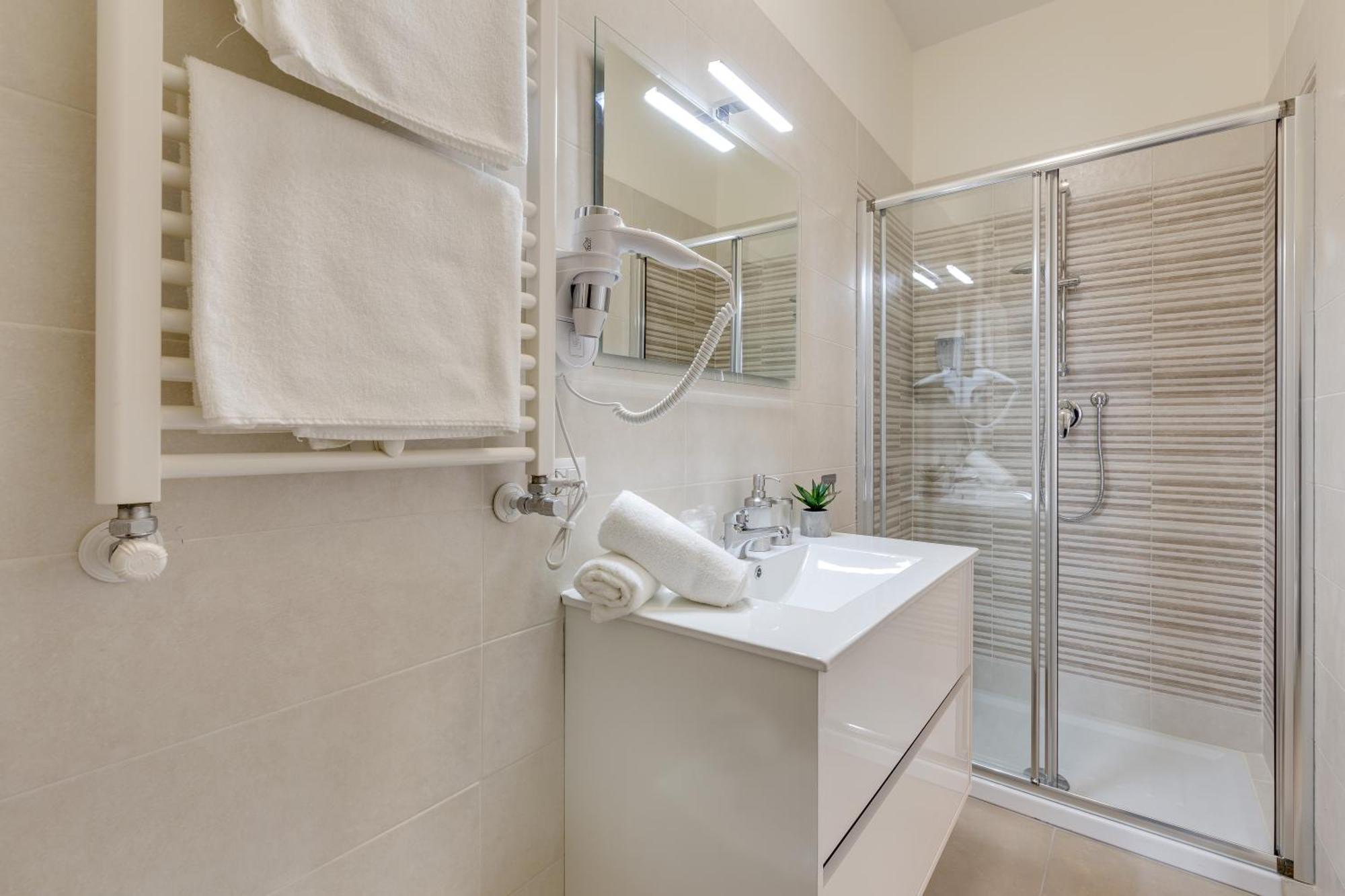 Rooms Vidar Train Station Venecia Exterior foto